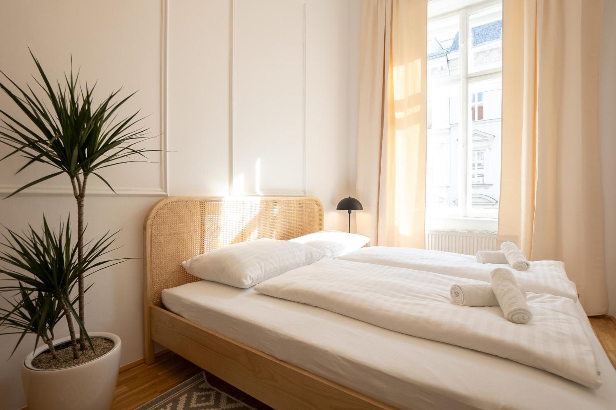 Vibrant 107 M2 Flat In The City Center Відень Екстер'єр фото
